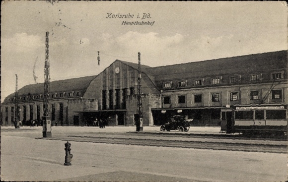 PC Karlsruhe in Baden, main station, street side, tram