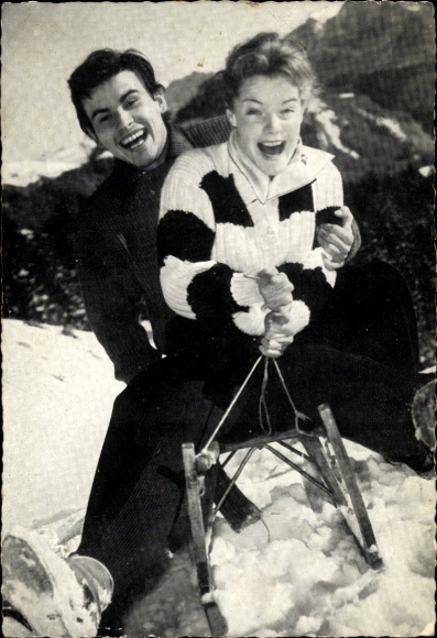 Postcard actress Romy Schneider, actor Horst Buchholz, sleigh