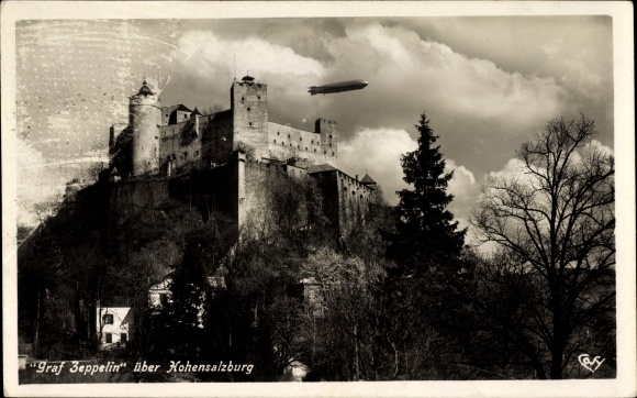 Ak Salzburg in Österreich, Graf Zeppelin über Festung Hohensalzburg