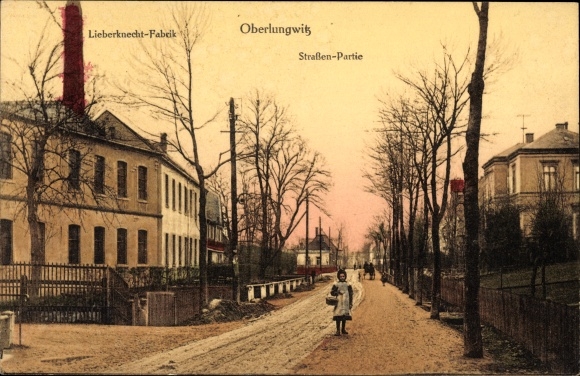 Ak Oberlungwitz in Sachsen, Lieberknecht-Fabrik, Straßenpartie