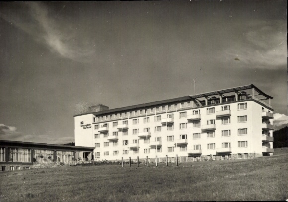 Ak Rauschenbach Neuhausen im Erzgebirge, FDGB-Erholungsheim „Paul Gruner“, moderne Architektur...