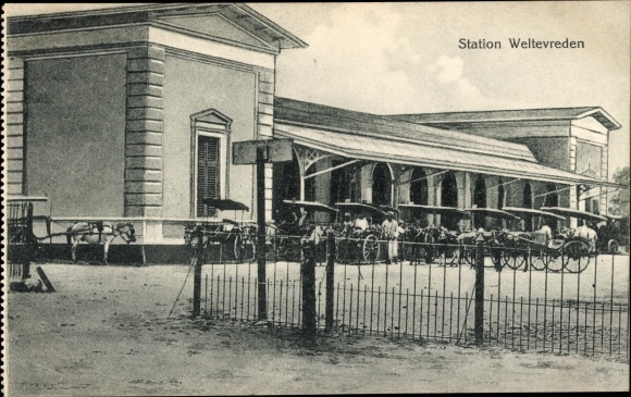 Postcard Weltevreden Batavia Jakarta Indonesia, train station, rickshaw