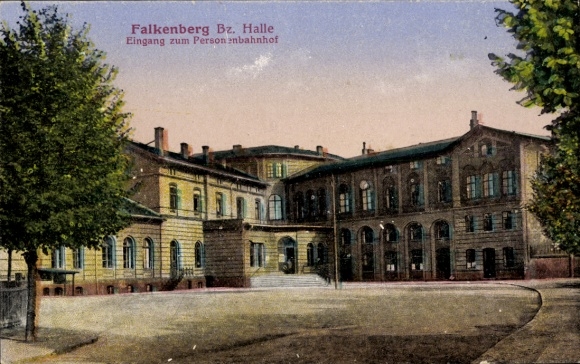 Postcard Falkenberg an der Elster, entrance to the passenger station