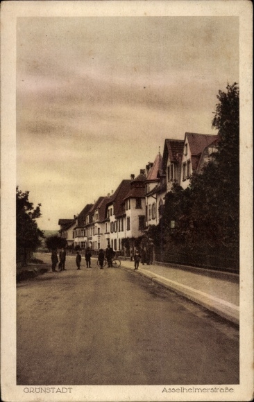 Postcard Grünstadt in der Pfalz, Asselheimerstrasse