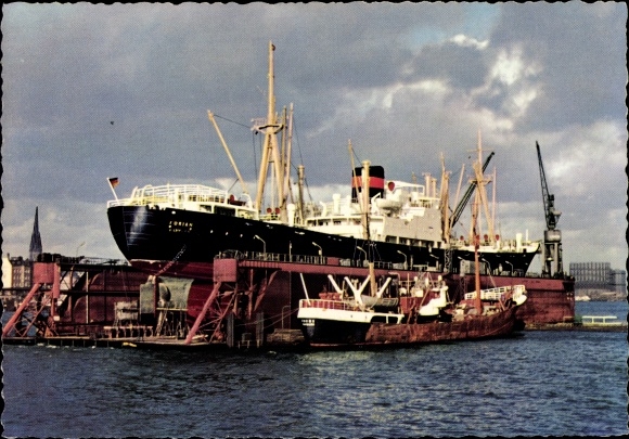 PC Hamburg, harbor section, docked ship
