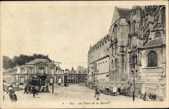 Postcard Eu Seine Maritime, Place de la Mairie