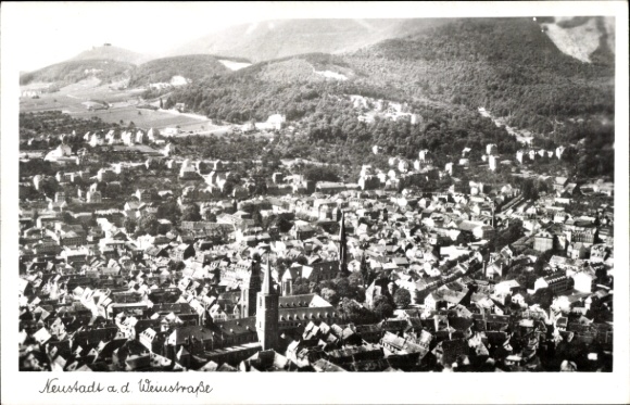 Ak Neustadt an der Weinstraße, Fliegeraufnahme