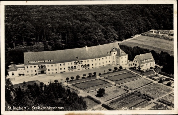Ak Sankt Ingbert im Saarland, Kreiskrankenhaus, Fliegeraufnahme