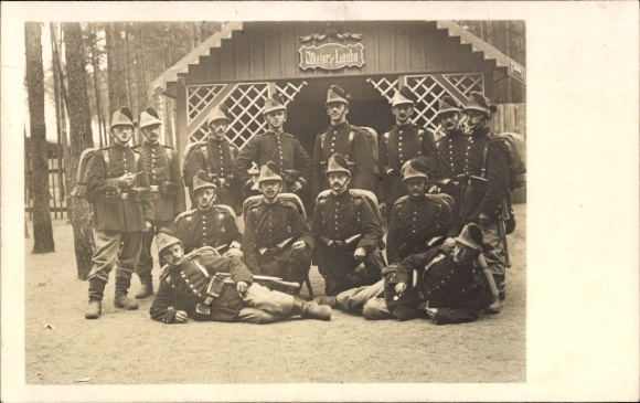 Photo Postcard hunters in uniforms, group photo