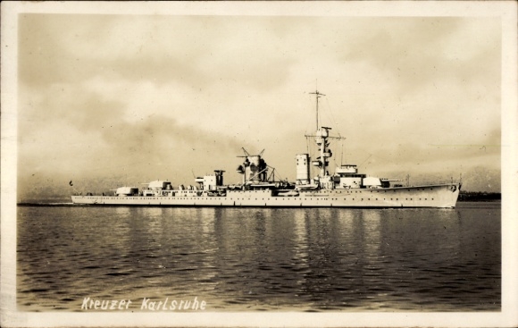Foto Ak Deutsches Kriegsschiff, Leichter Kreuzer Karlsruhe, Reichsmarine