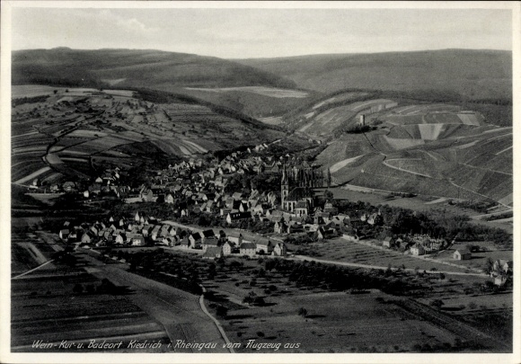 Postcard Kiedrich in the Rheingau Taunus, aerial view of wine spa, seaside resort, Rheingau