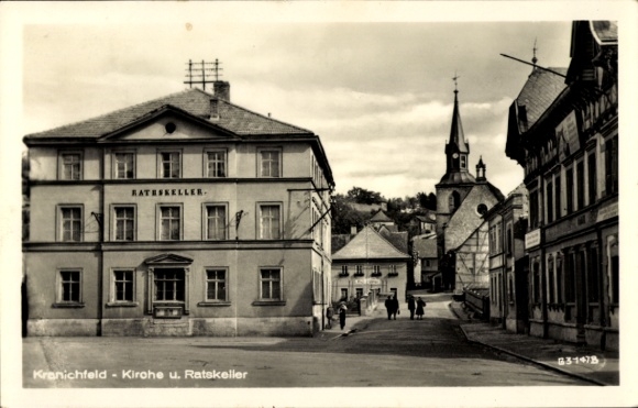 Ak Kranichfeld in Thüringen, Ratskeller, Kirche, Straßenansicht,  Architektur