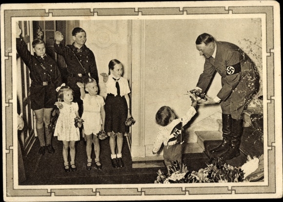 Ganzsachen Ak Führer und Reichskanzler Adolf Hitler, Gratulanten, BDM, HJ