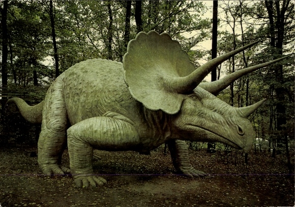 Ak Kleinwelka Bautzen in Lausitz, Dinosauruspark, Triceratops