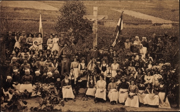 PC Deidesheim in the district of Bad Dürkheim, end of the vintage in 1911, Weingut Kommerzienrat Fritz Eckel