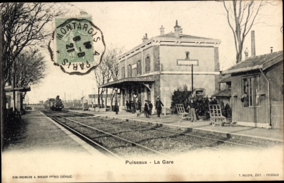 Ak Puiseaux Loiret, Bahnhof Gleisseite