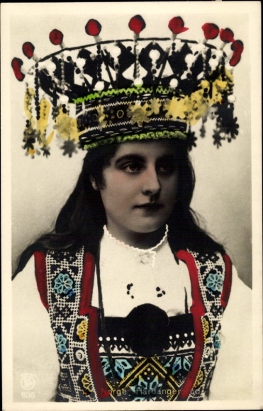 CPA Hardanger Norvège, kobieta w stroju narodowym, portret