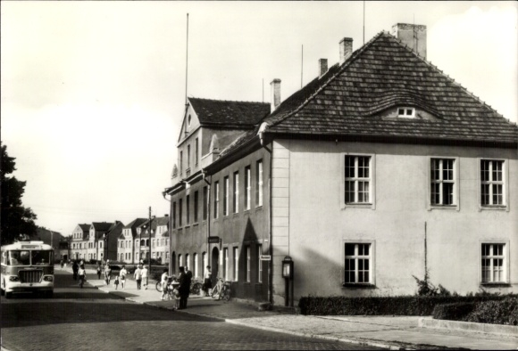 Ak Torgelow an der Uecker Vorpommern, Rathaus in der Bahnhofstraße, Bus