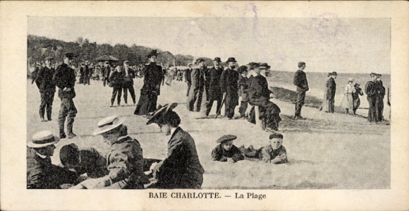 Postcard Grahamlands Australia, Charlotte Bay, beach life