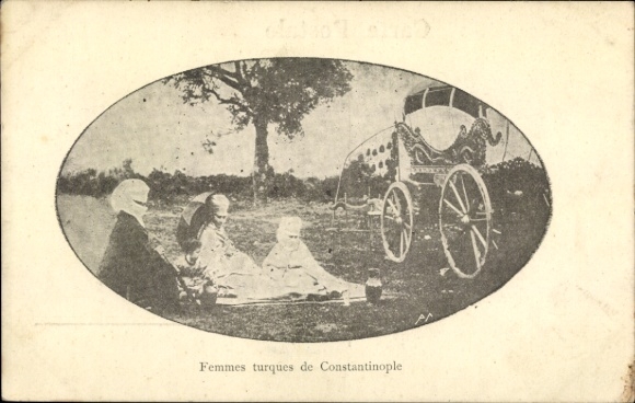 Postcard Constantinople Istanbul Türkiye, Turkish women