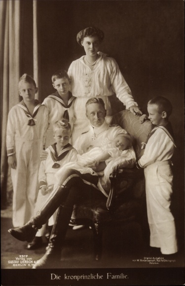 Ak Kronprinz Wilhelm von Preußen, Kronprinzessin Cecilie von Preußen, Kinder, G. Liersch 7517