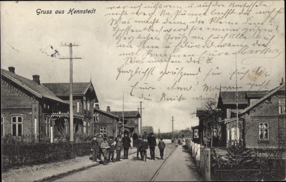 Ak Hennstedt in Dithmarschen, Straßenpartie im Ort