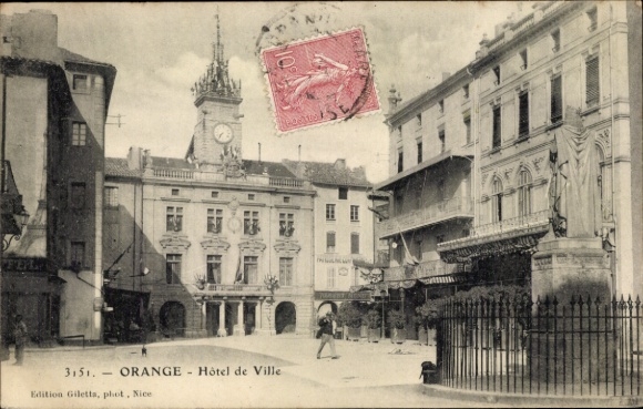 Ak Orange Vaucluse, Hôtel de Ville,  Architektur, Stadtplatz,  aus Orange