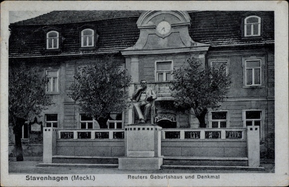 Postcard Reuterstadt Stavenhagen in Mecklenburg, Reuters birthplace and monument