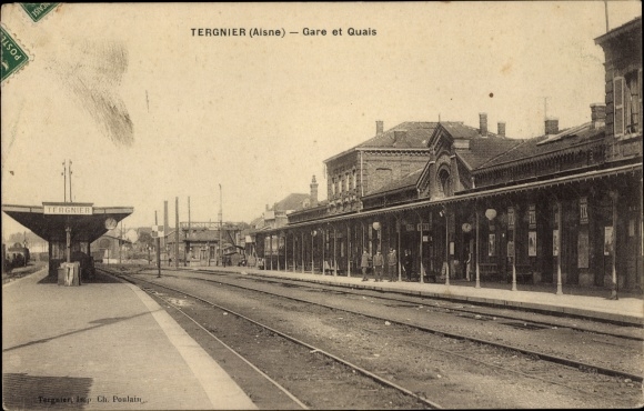 Postcard Tergnier Aisne, train station and quays