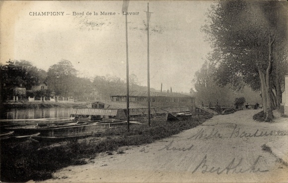 Ak Champigny sur Marne Val de Marne, Bord de la Marne, Lavoir, Boote, Flussufer