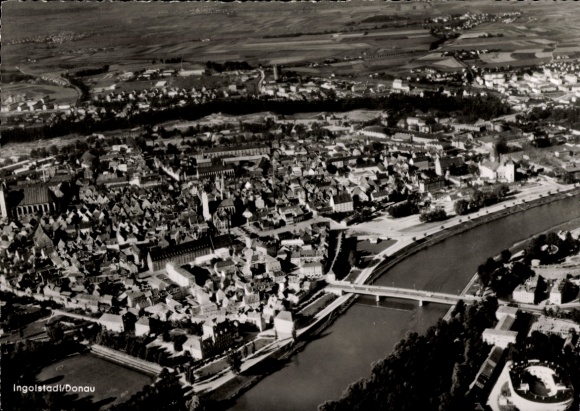 KP Ingolstadt nad Dunajem Górna Bawaria, widok z lotu ptaka na Dunaj, rzekę, most, budynki