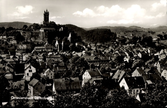 Ak Dillenburg in Hessen, Gesamtansicht, Wilhelmsturm