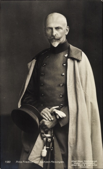 Postcard Prince Friedrich von Saxony Meiningen, portrait in uniform, coat