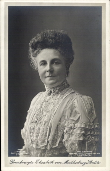 Postcard Grand Duchess Elisabeth of Mecklenburg Strelitz, portrait