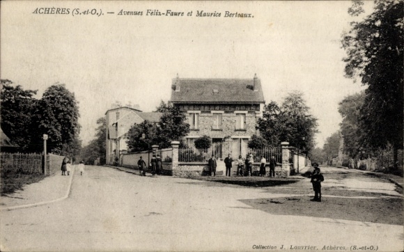 Postcard Achères Yvelines, Avenue Félix Faure and Maurice Berteaux