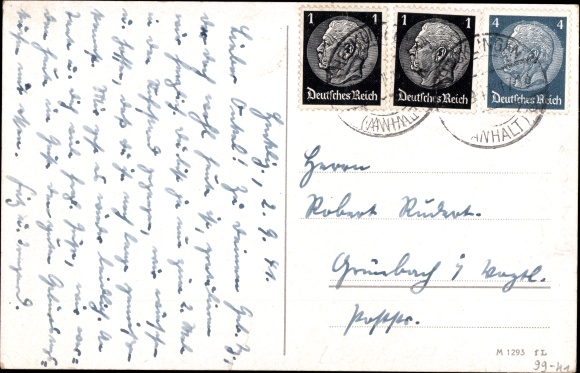 Postcard Hecklingen in Anhalt, town hall, district savings bank