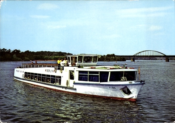 Postcard excursion ship MS Berlin, VEB Verkehrsbetriebe Potsdam, White Fleet