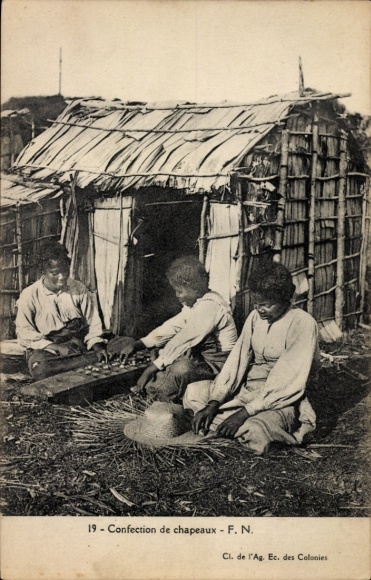 Ak Madagaskar, Confection de chapeaux