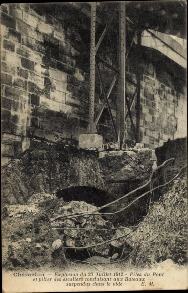 Ak Charenton le Pont Val de Marne, Explosion vom 23. Juli 1912, Piles du Pont, Brücke, Treppen, B