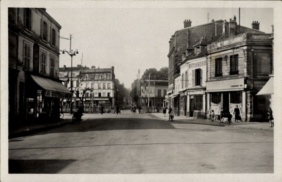 CPA Chatou Yvelines, Place Maurice Bertaux