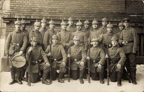 Photo Postcard Frankfurt an der Oder, Grenadier Regiment 12, soldiers in uniforms