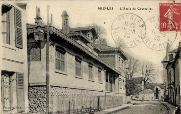 Ak Presles Val d'Oise, L'Ecole de Courcelles