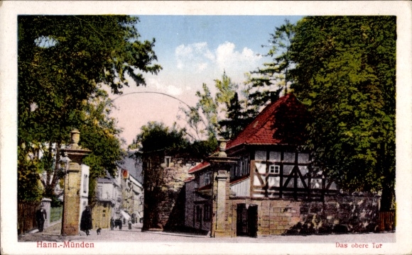 Postcard Hann. Münden in Lower Saxony, The Upper Gate, historical buildings, old town view
