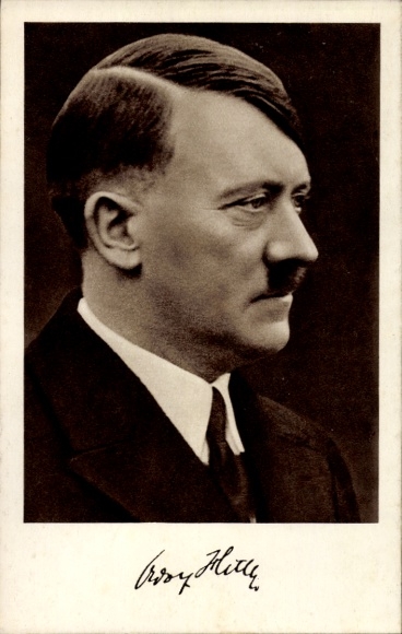 Ak Rijkskanselier Adolf Hitler, portret, pak