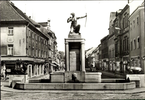 Ak Großenhain Saksen, Dianafontein op het Karl Marxplein