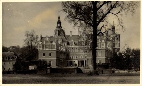 Photo Postcard Bad Muskau in Upper Lusatia, Castle