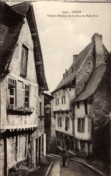 KP Dinan Côtes-d'Armor, Stare domy Rue du Petit-Port, Architektura, malownicza ulica