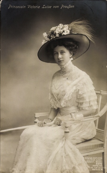 Ak Prinzessin Victoria Luise von Preußen, Portrait mit Hut