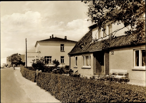 Postcard Börgerende Rethwisch in Mecklenburg Western Pomerania, Seestraße, Ostseestern
