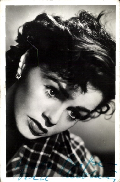 Photo actress Vera Molnar, portrait, autograph